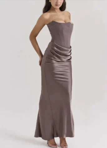 👗: Luxurious Off-Shoulder Silk Dress - Structured Evening Elegance