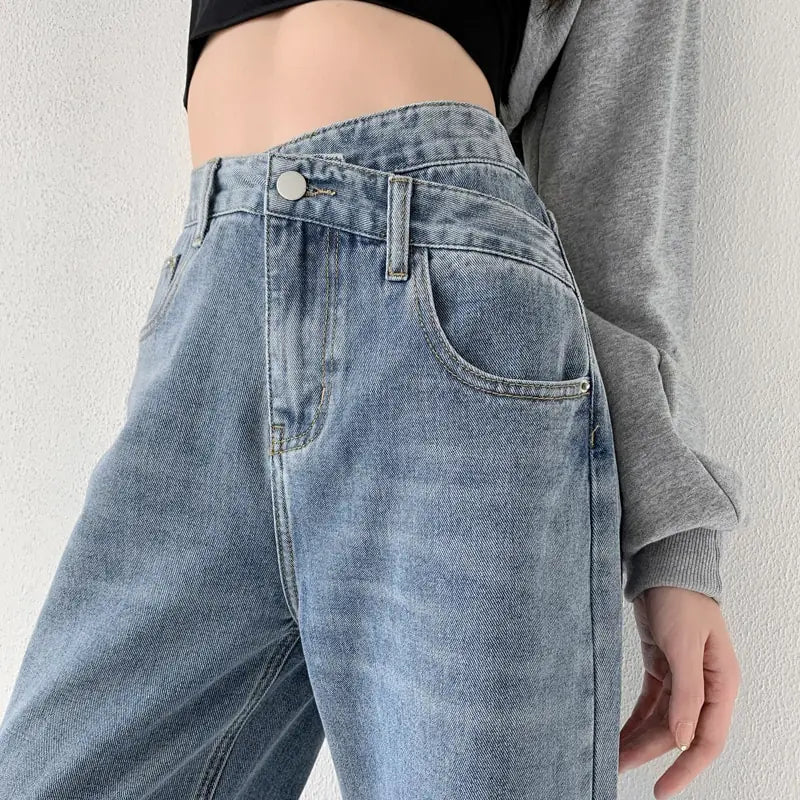 👖: Chic High-Waist Wide Leg Jeans - Vintage Fashion Statement Denim