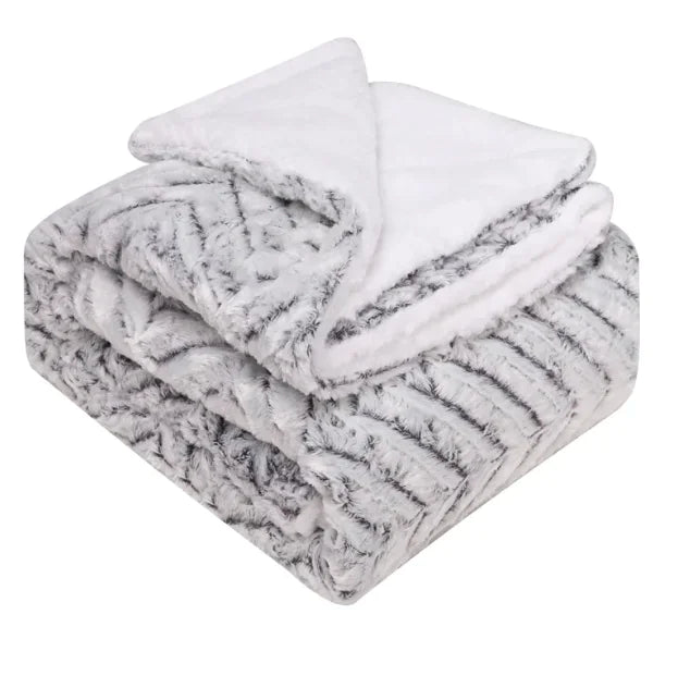 🐑: Thickened Flannel & Lamb Wool Double-Sided Blanket - Premium Dual Comfort
