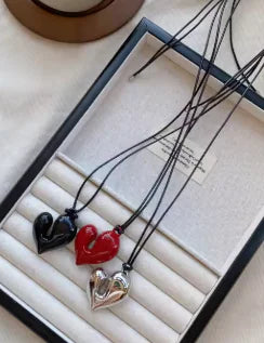 💖: Adjustable Irregular Heart Pendant Necklace