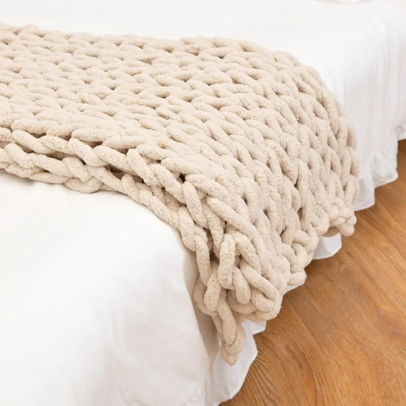 🧶: Chunky Knitted Blanket - Oversized Cozy Comfort with Textured Style