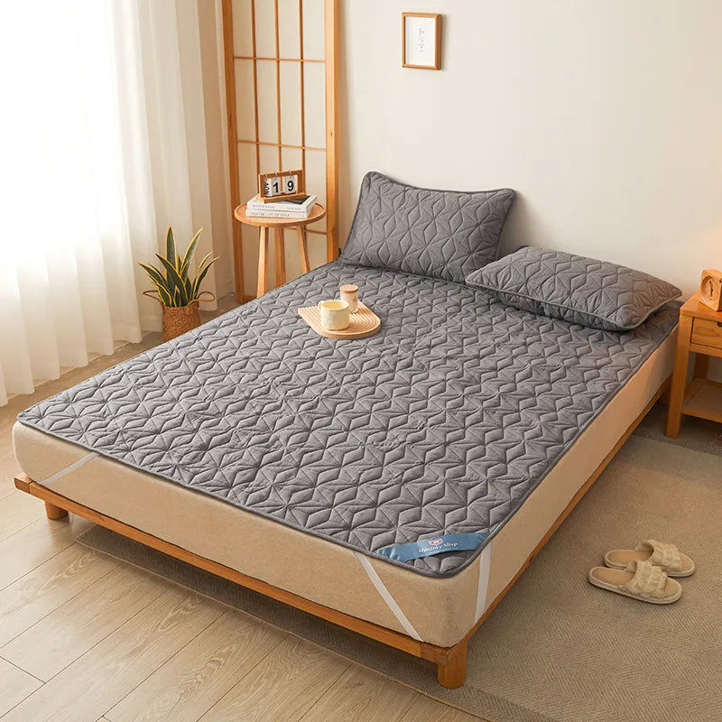 🛡️: Hygienic Quilted Mattress Protector - Premium Sleep Protection and Comfort