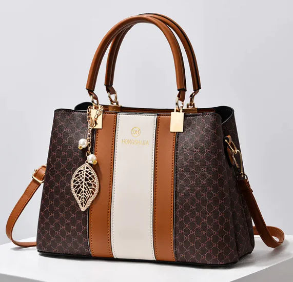 👜: Elegant Contrast Crossbody Bag - Sophisticated Style Statement