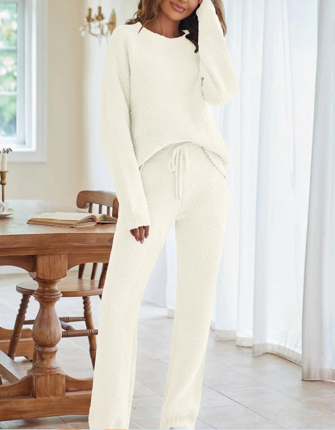 👔: Solid Color Women's Round Neck Long Sleeve Warm Suit - Cozy Two-Piece Set