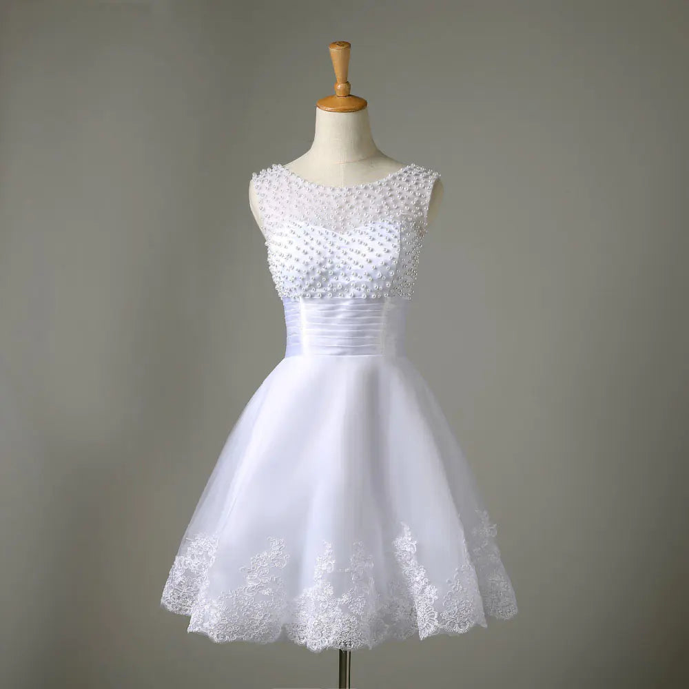 👰: Ivory Short Lace Wedding Dress - Elegant Bridal Gown for Modern Brides