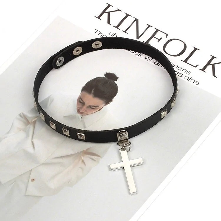 🤎: Leather Cross Necklace