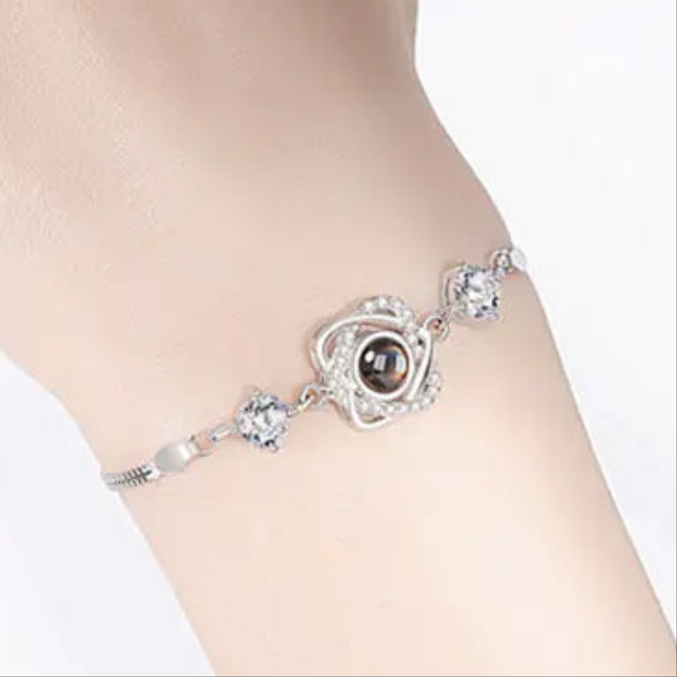 ❤️: Silver Double Heart Projection Bracelet - Romantic Ladies Jewelry