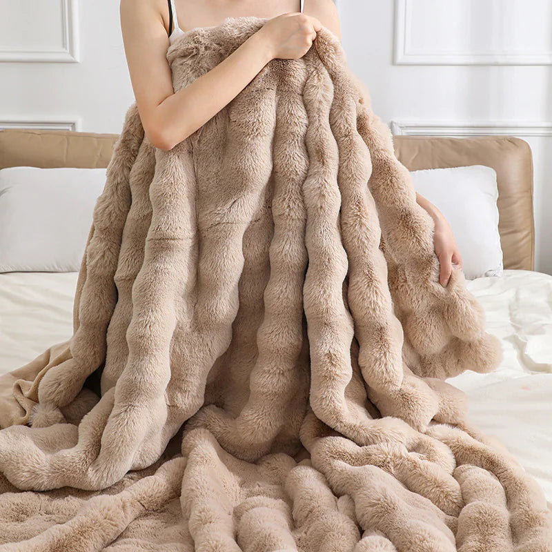 ποΈ: Modern Simple Velvet Cover Blanket - Luxurious Milk Flannel Comfort