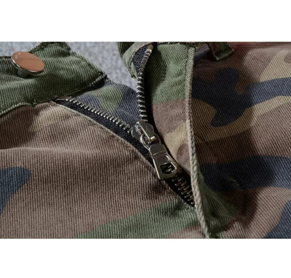 👖: Men's Camouflage Jeans - Rugged Tactical Style Denim