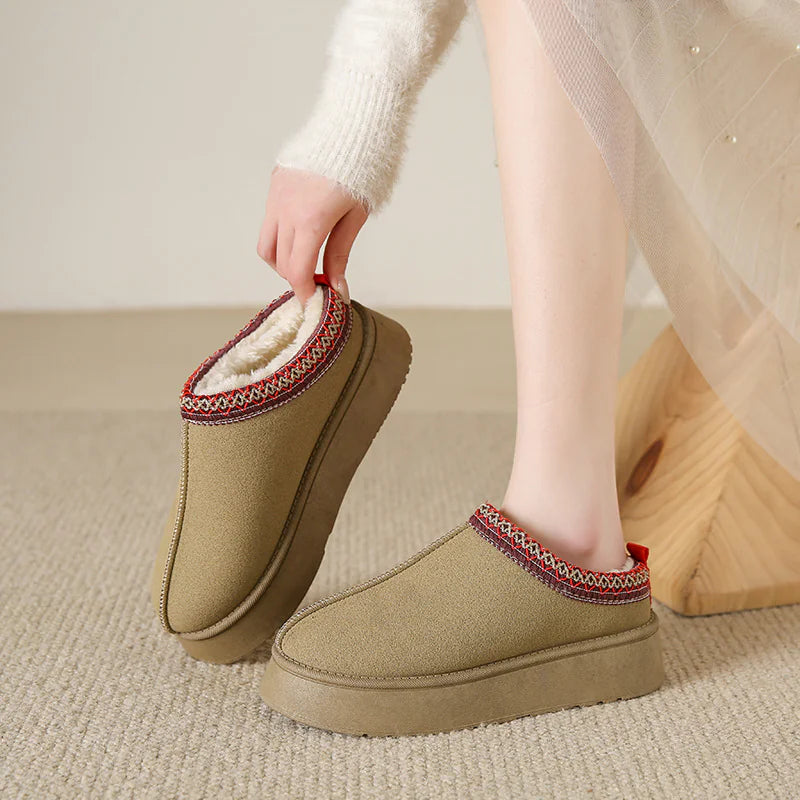 🥿: WinterGlow Women's Slippers - Cozy Plush Winter Comfort Footwear