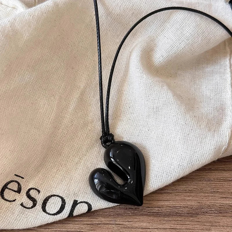 💖: Adjustable Irregular Heart Pendant Necklace