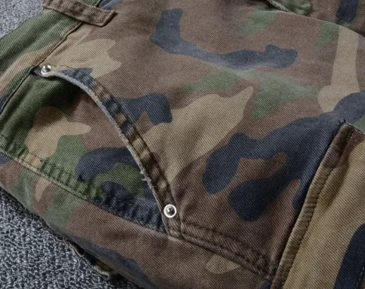 👖: Men's Camouflage Jeans - Rugged Tactical Style Denim