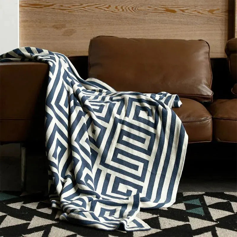 ๐๏ธ: Throw Knitted Blanket - Cozy Accent for Every Living Space