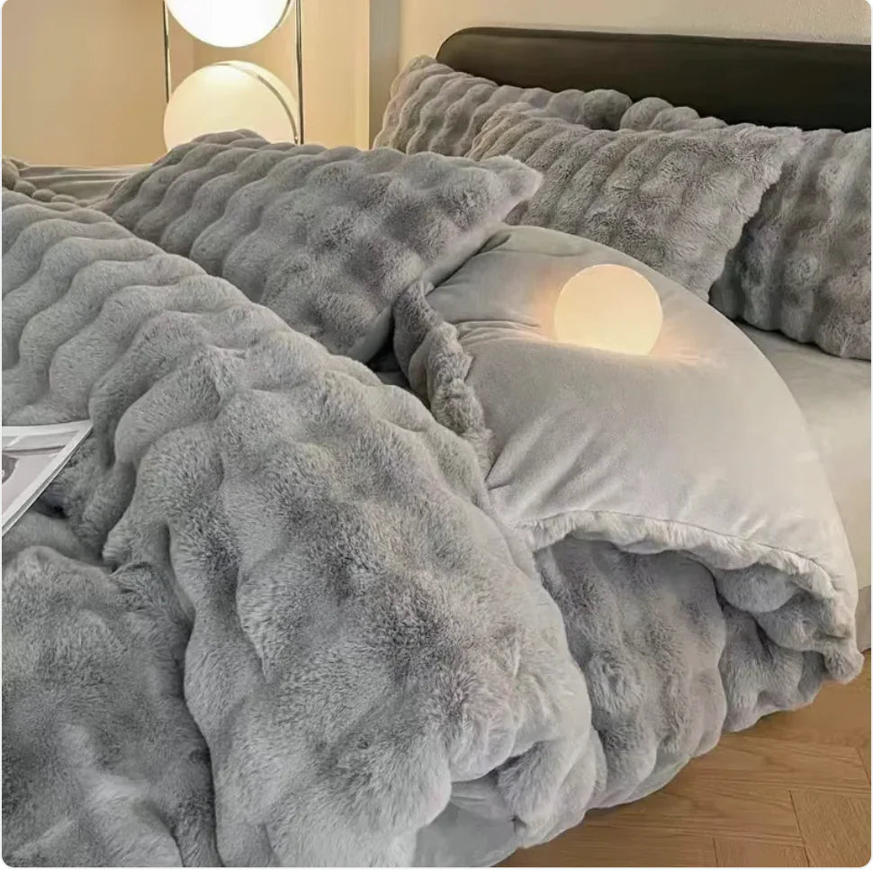ποΈ: Plush Thermal Coral Fleece 4-Piece Bedding Set - Complete Cozy Comfort Collection