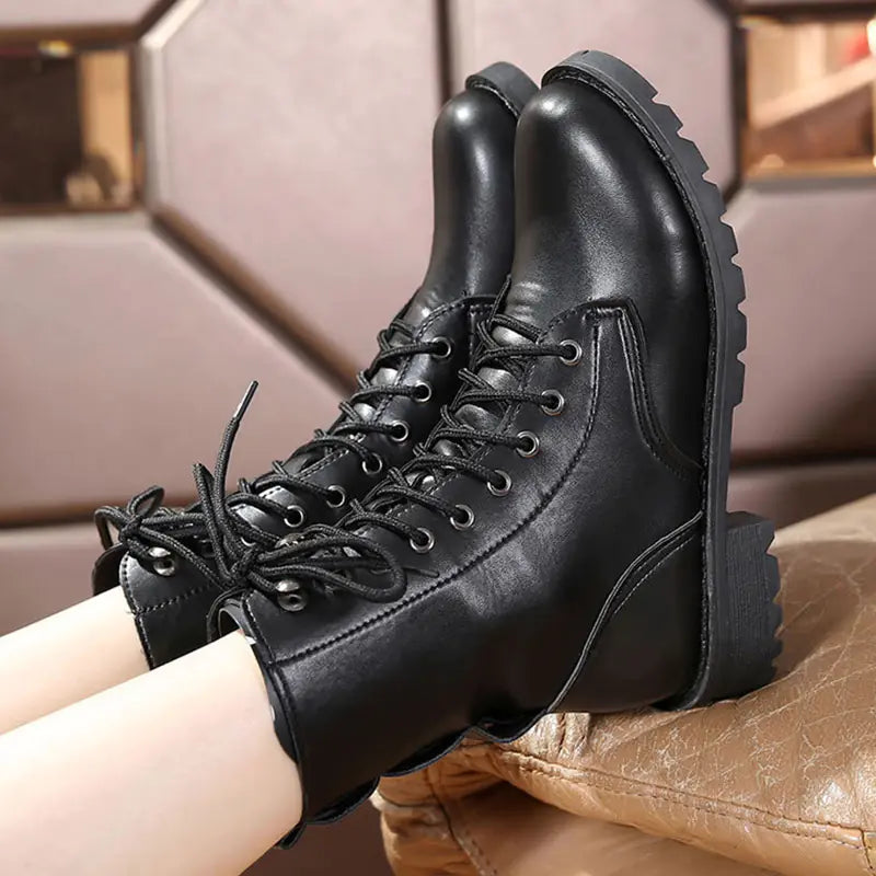 🇬🇧: British Style Women's Martin Boots - Mid-Calf PU Leather Non-Slip