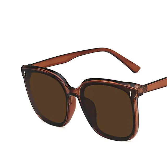 🔲: Vintage Square Sunglasses - Retro Charm with UV Protection