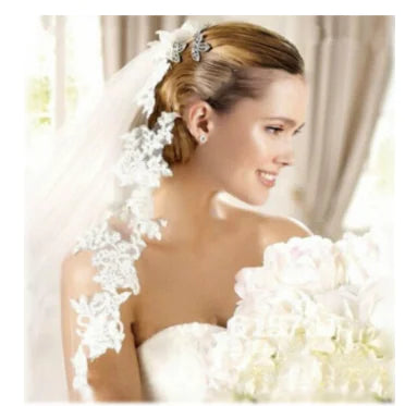 π°: Lace Edge Long Train Bridal Veil - Elegant Wedding Veil with Delicate Lace Detail