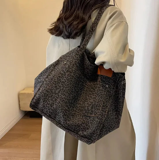 🐆: Leopard Print Canvas Tote Bag - Bold Urban Simplicity Style