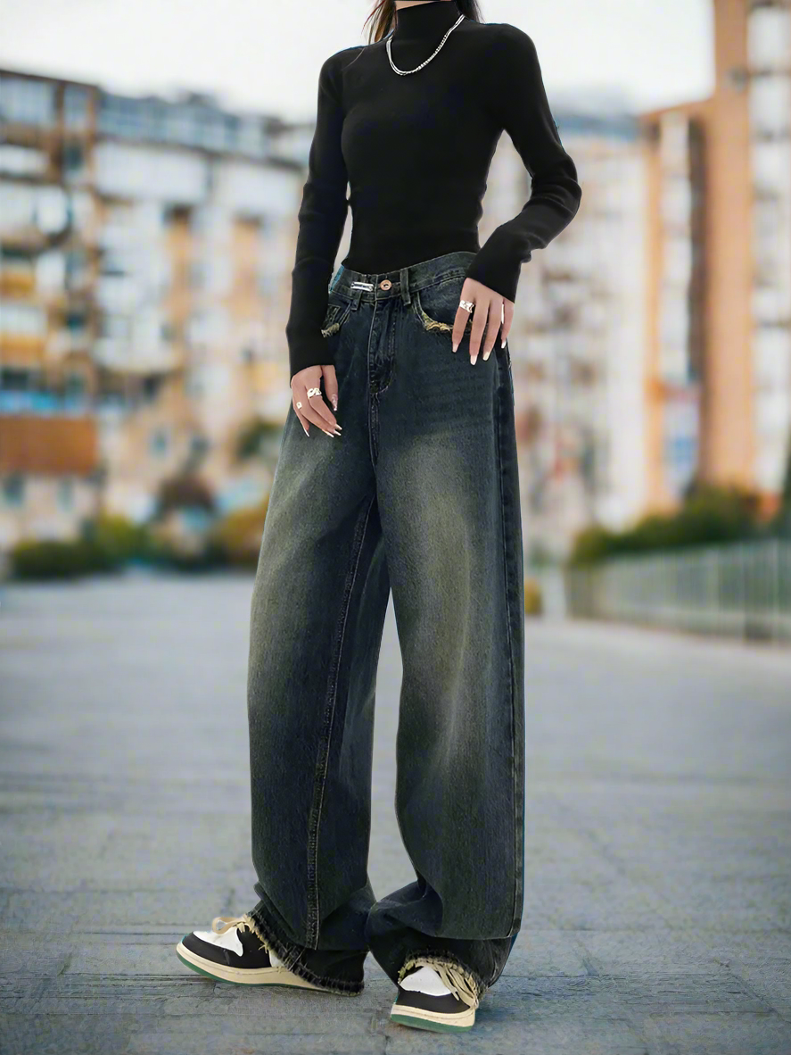 👖: High Waist Vintage Style Wide Leg Jeans - Retro Chic Denim