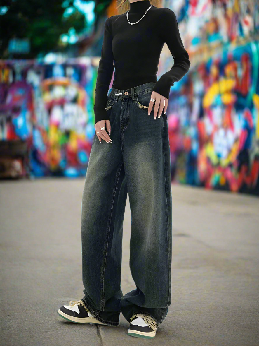 👖: High Waist Vintage Style Wide Leg Jeans - Retro Chic Denim