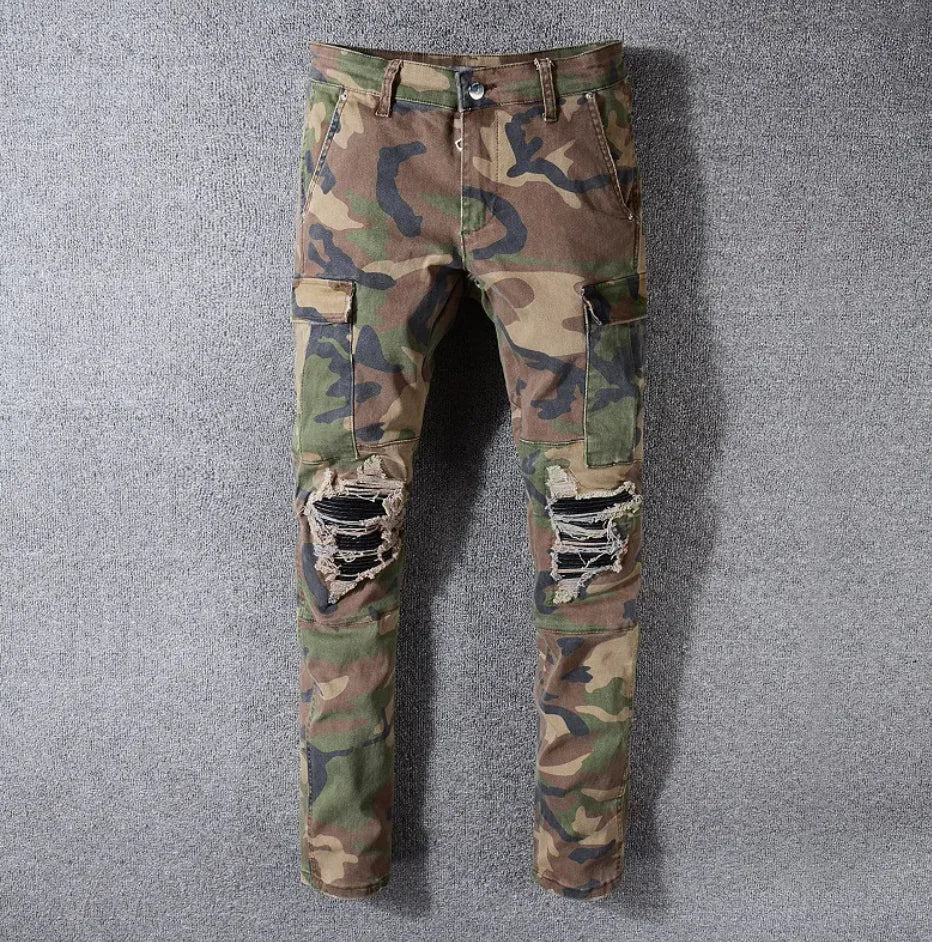 👖: Men's Camouflage Jeans - Rugged Tactical Style Denim