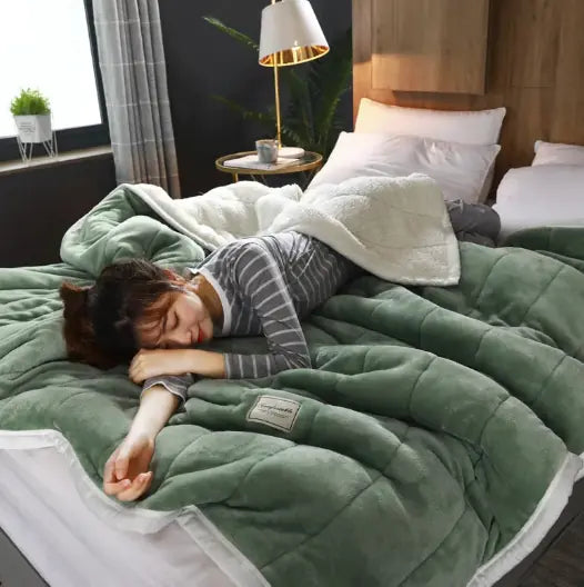 🧶: Fleece Blankets and Throws - Soft Comfort Collection for Every Room