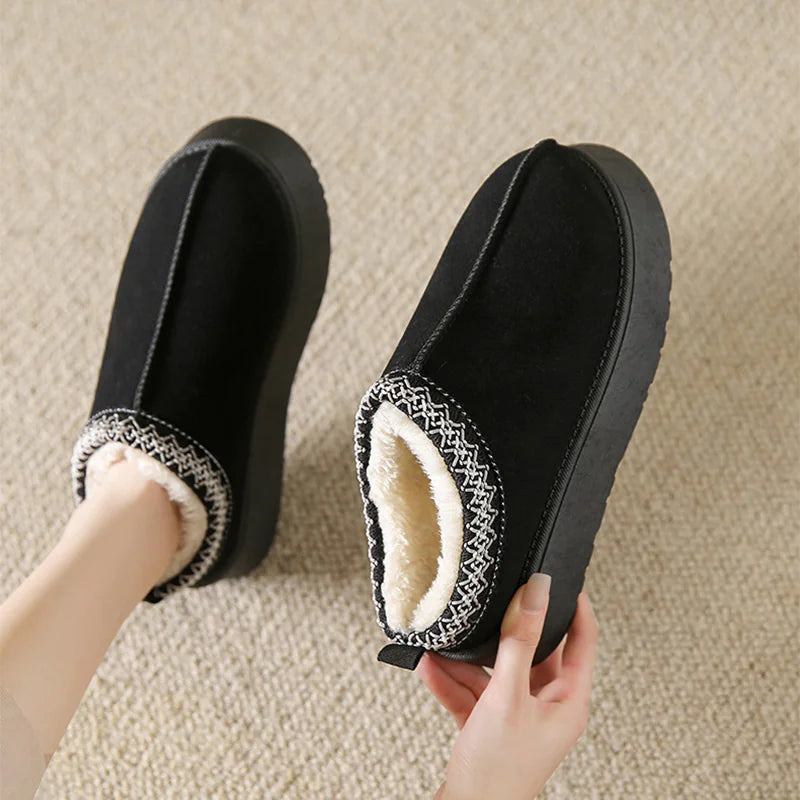 🥿: WinterGlow Women's Slippers - Cozy Plush Winter Comfort Footwear