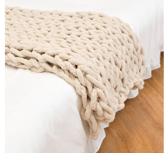 🧶: Chunky Knitted Blanket - Oversized Cozy Comfort with Textured Style