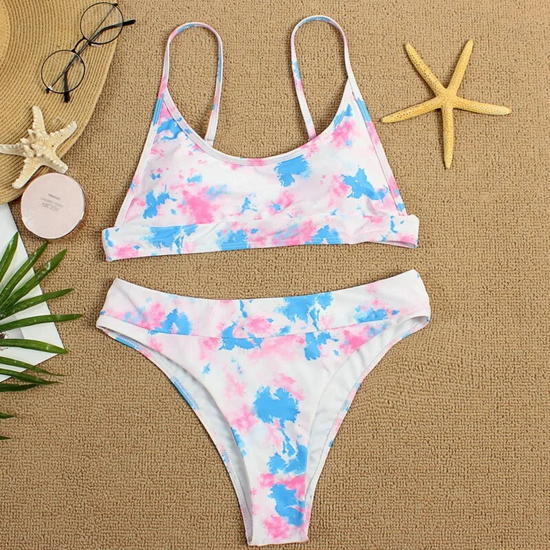 🌈: Tie-Dye Urban Chic Bikini Set - Contemporary Two-Piece Swimwear