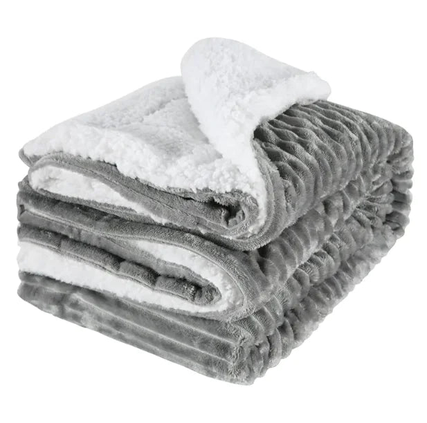 🐑: Thickened Flannel & Lamb Wool Double-Sided Blanket - Premium Dual Comfort