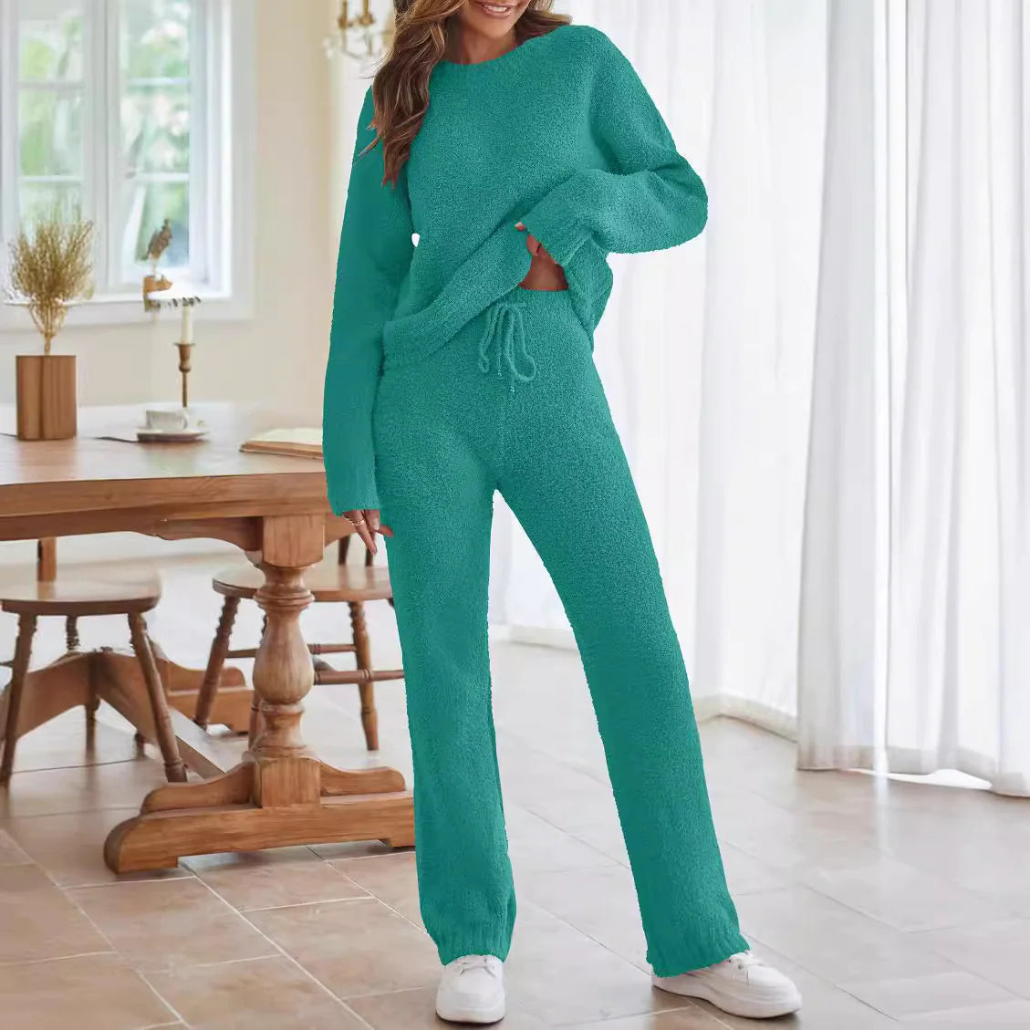 👔: Solid Color Women's Round Neck Long Sleeve Warm Suit - Cozy Two-Piece Set