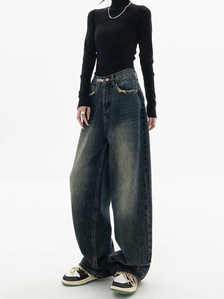 👖: High Waist Vintage Style Wide Leg Jeans - Retro Chic Denim