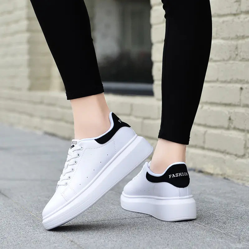 (Copy) Women’s Breathable Lace-Up Casual Sneakers