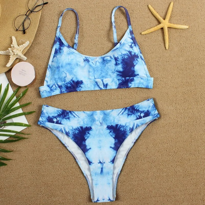 🌈: Tie-Dye Urban Chic Bikini Set - Contemporary Two-Piece Swimwear