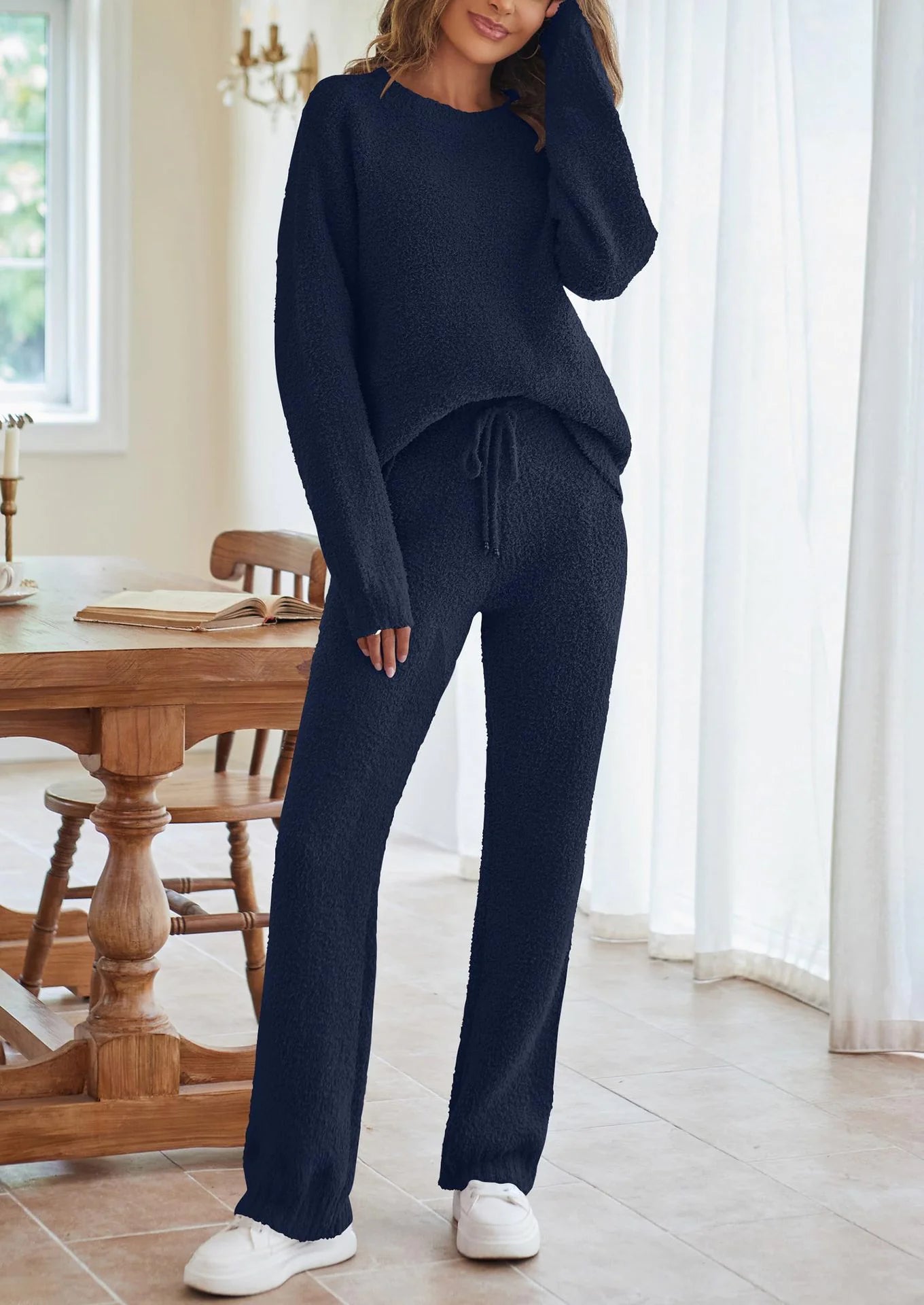 👔: Solid Color Women's Round Neck Long Sleeve Warm Suit - Cozy Two-Piece Set