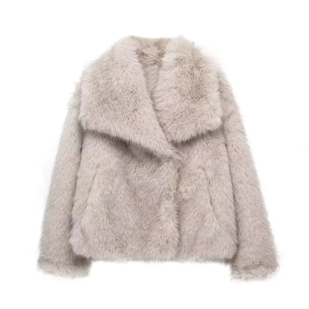 🦊: Women's Faux Fox Fur Coat - Luxurious Winter Glamour