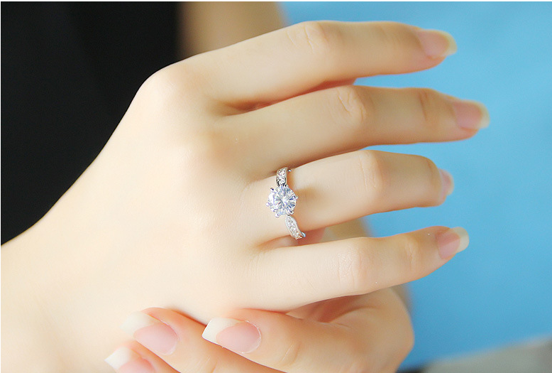 💎: Crystal Zircon Crown Ring — 925 Silver Diamond-Cut Statement Ring