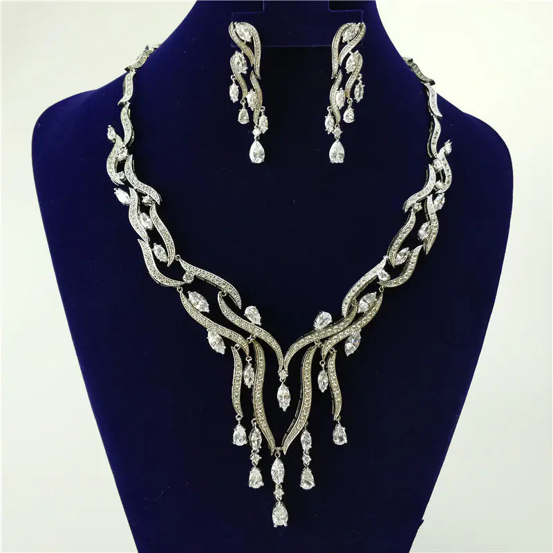💎: Zircon Necklace and Earring Set for Brides - Two Piece Sparkling Wedding Collection