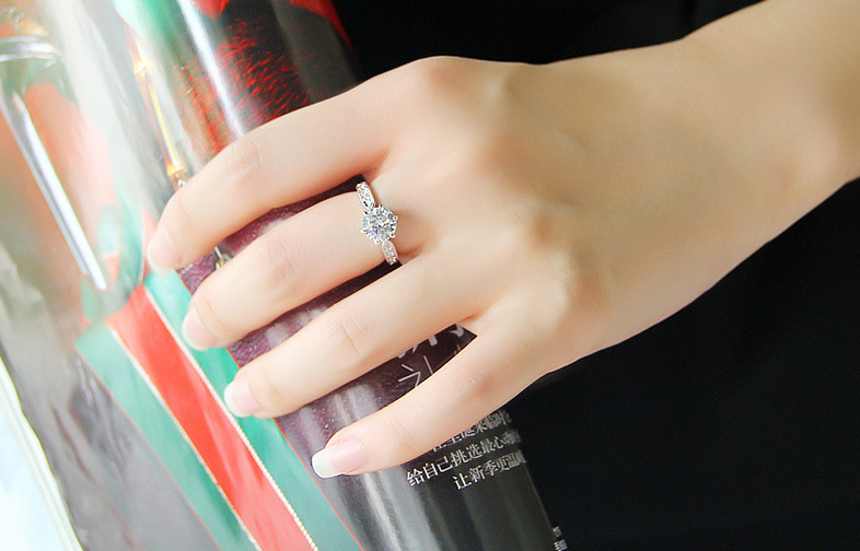 💎: Crystal Zircon Crown Ring — 925 Silver Diamond-Cut Statement Ring