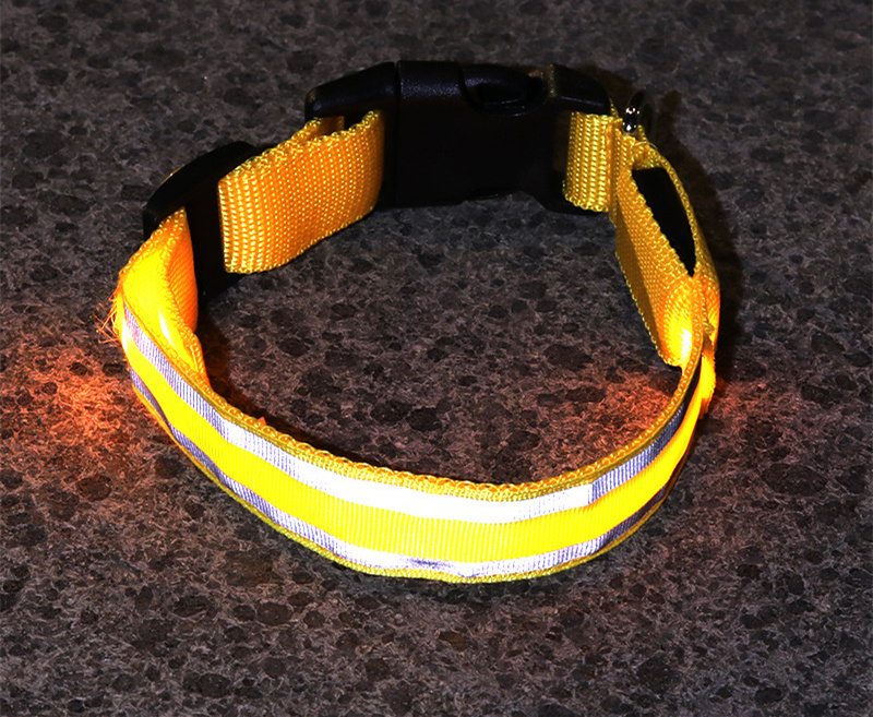 🐕: Anti-Lost LED Luminous Dog Collar – Rechargeable & Battery Reflective Safety Collar