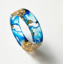 💎: Colorful Handmade Resin Ring with Dried Flowers & Gold Foil - Botanical Art Jewelry