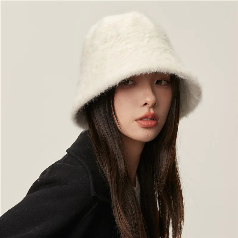 🧶: Plush Knitting Fisherman's Hat for Women - Cozy Winter Cap