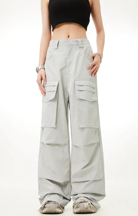 👖: Y2K K-Pop Women's Denim Jeans with Grey Flap Pockets