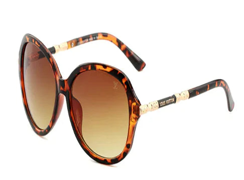 🕶️: UV Protection Sunglasses - Outdoor Adventure Eyewear