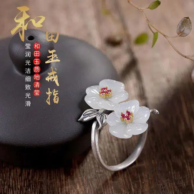 💎: Antique Flower Design Women's Fashion Ring - Vintage Botanical Jewelry