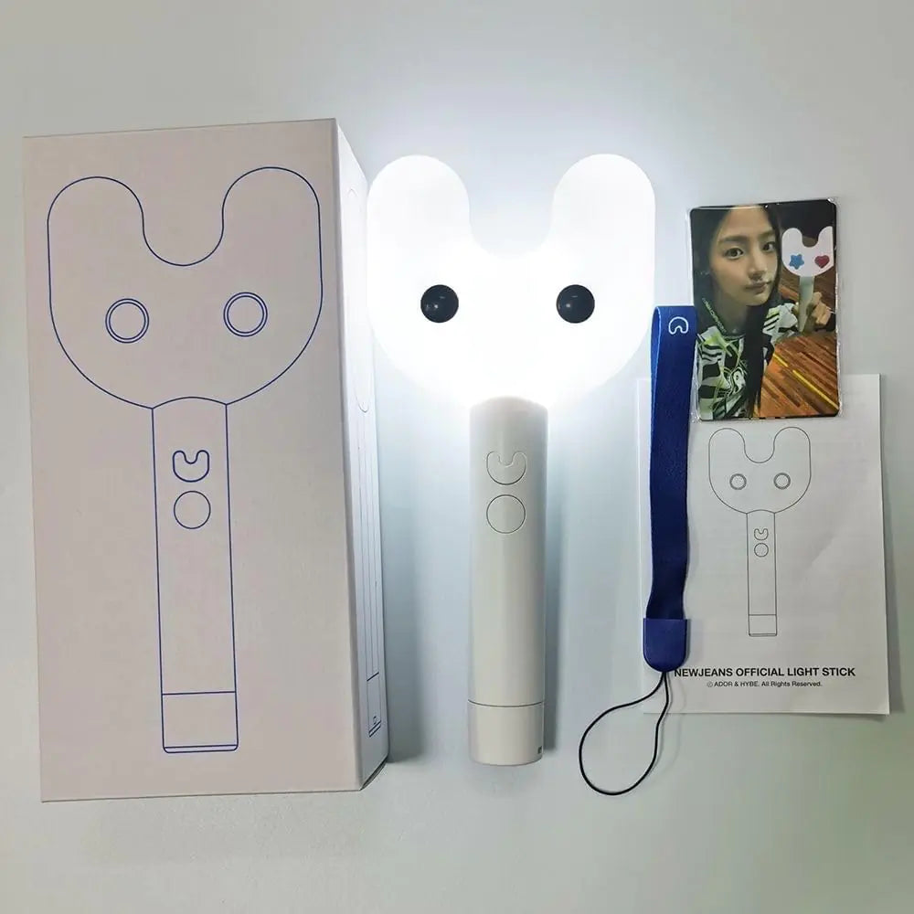 💡: NewJeans Official Lightstick with Photocards