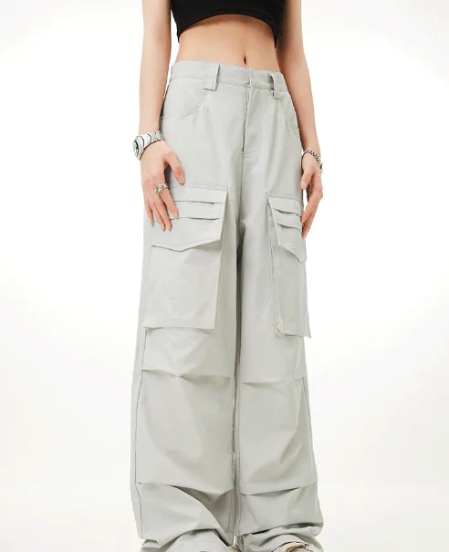 👖: Y2K K-Pop Women's Denim Jeans with Grey Flap Pockets