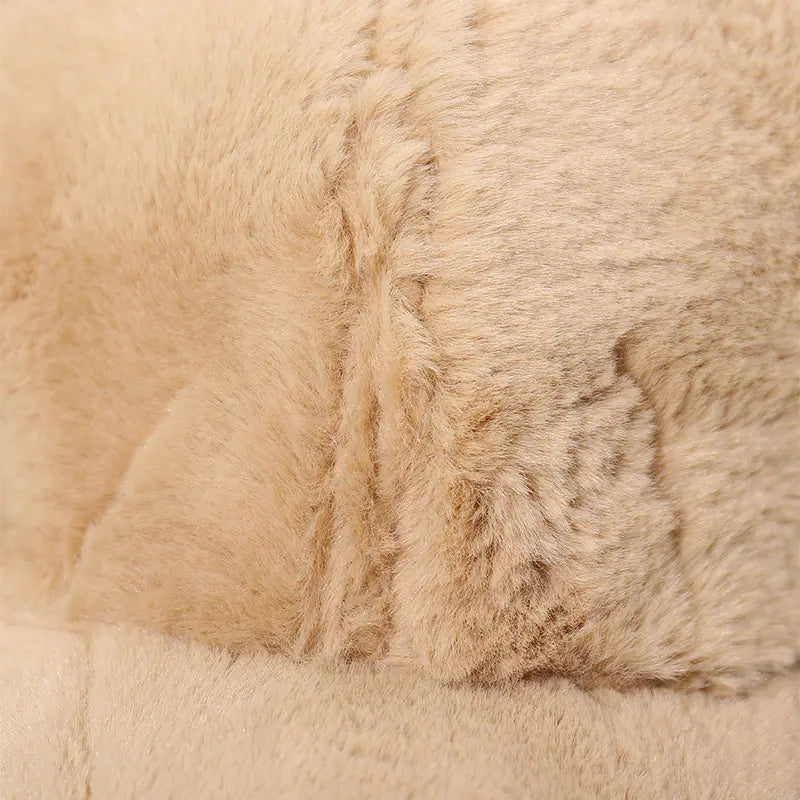 🧢: Plush Winter Baseball Caps for Men and Women - Warm Unisex Hat