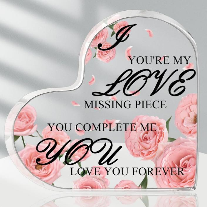 💝: Heart Acrylic Table Decor - Mother's & Father's Day Gift