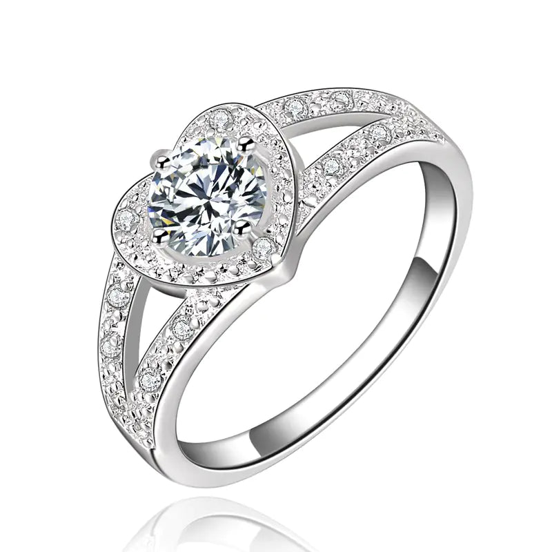 💍: Elegant Heart Ring with Sparkling Zirconia - 925 Sterling Silver